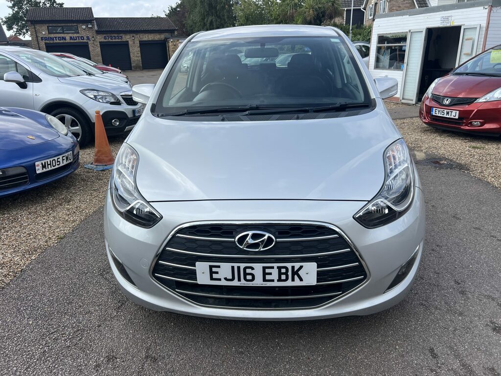 Hyundai I20 1.4 cc Silver #3