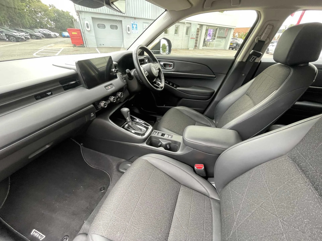 Honda Hr-V Advance I-mmd Cvt Beige #2