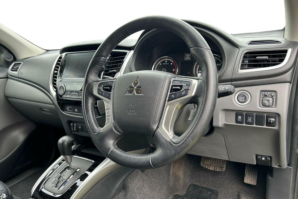 Mitsubishi L200 Double Cab Di-d 178 Warrior 4Wd Green #6