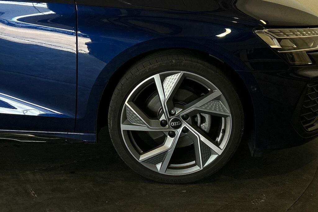 Audi A3 Black Edition 35 Tfsi 150 Ps 6-Speed SV74VTF Blue #5