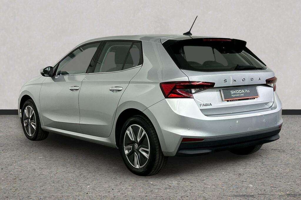 Skoda Fabia 1.0 Tsi 110 Se L Dsg SW23WCY Silver #3