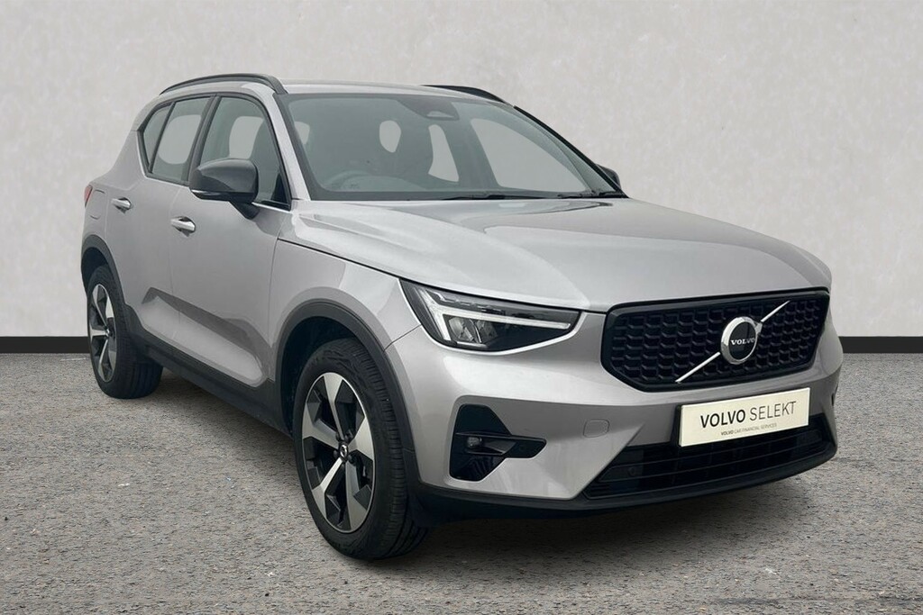 Volvo XC40 Plus, B3 Mild Hybrid, Dark Silver