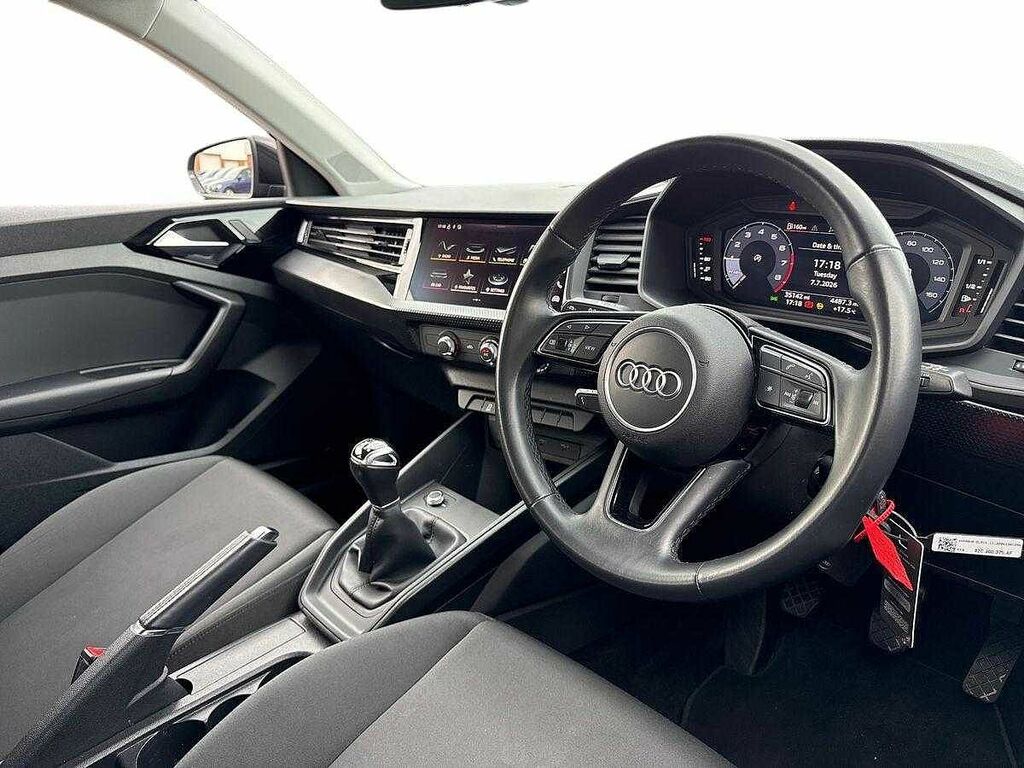 Audi A1 Technik 30 Tfsi 110 Ps 6-Speed SW72PTX Black #6