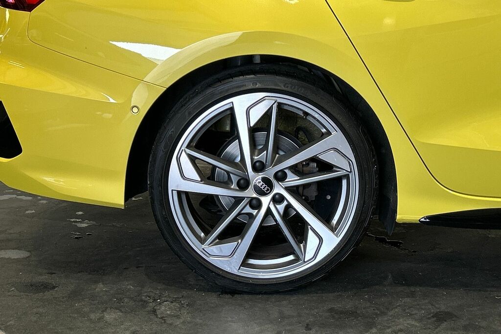 Audi A3 Black Edition 35 Tdi 150 Ps S Tronic SW24FAU Yellow #5
