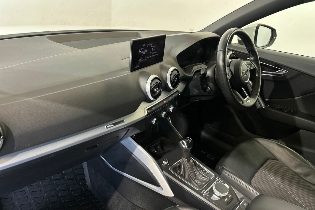 Audi Q2 S Line 35 Tfsi 150 Ps S Tronic EY21XDB White #2