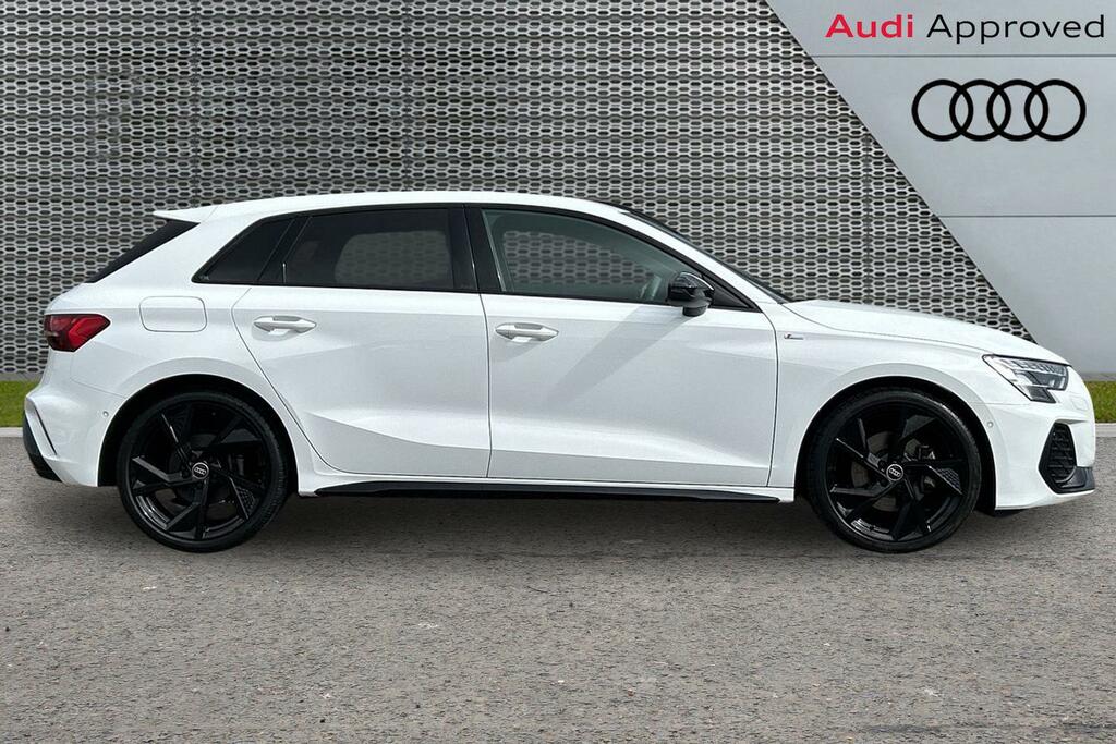 Audi A3 Black Edition Tfsi 150 Ps 6-Speed White #4