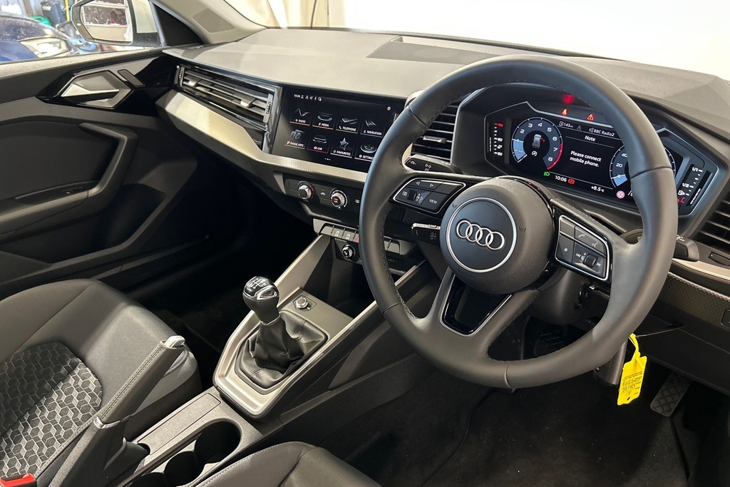 Audi A1 Sport 25 Tfsi 95 Ps 5-Speed SV26VJE White #6