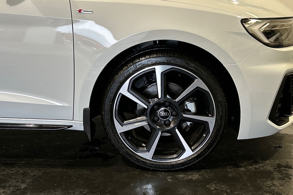 Audi A1 Black Edition 30 Tfsi 116 Ps S Tronic SV26WHF White #5