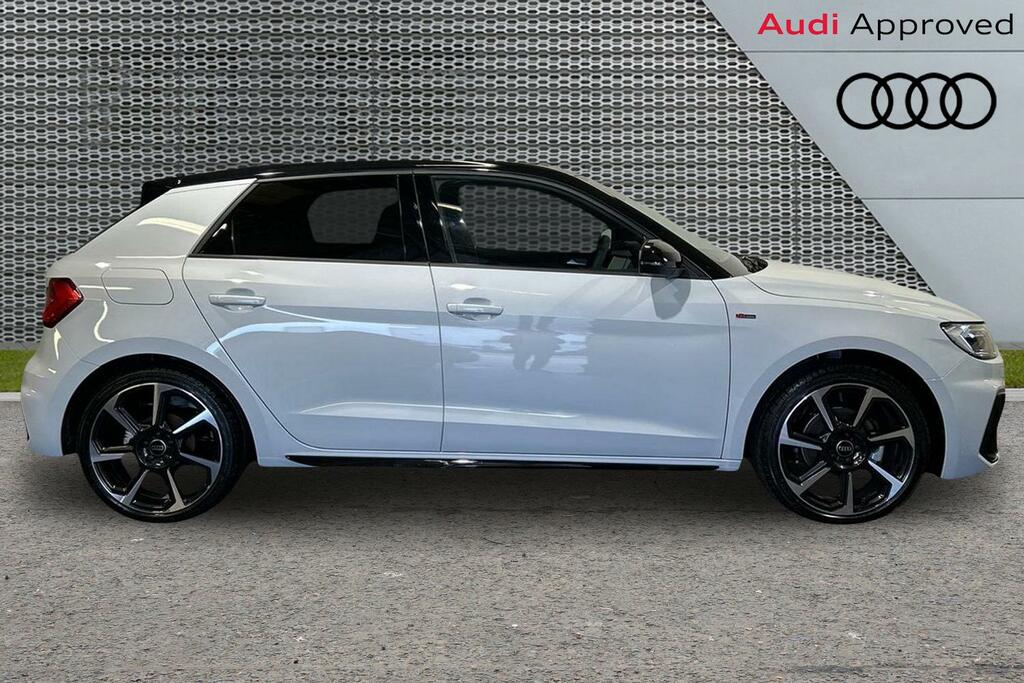 Audi A1 Black Edition 30 Tfsi 116 Ps S Tronic SV26YBH White #4