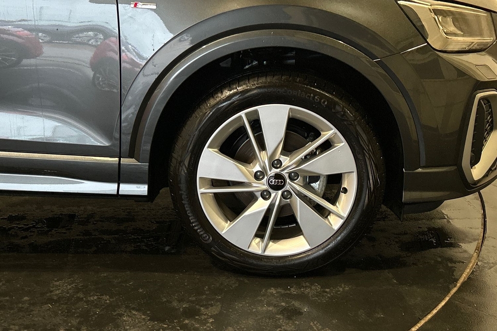 Audi Q2 S Line 35 Tfsi 150 Ps S Tronic SV26ZBC Grey #5