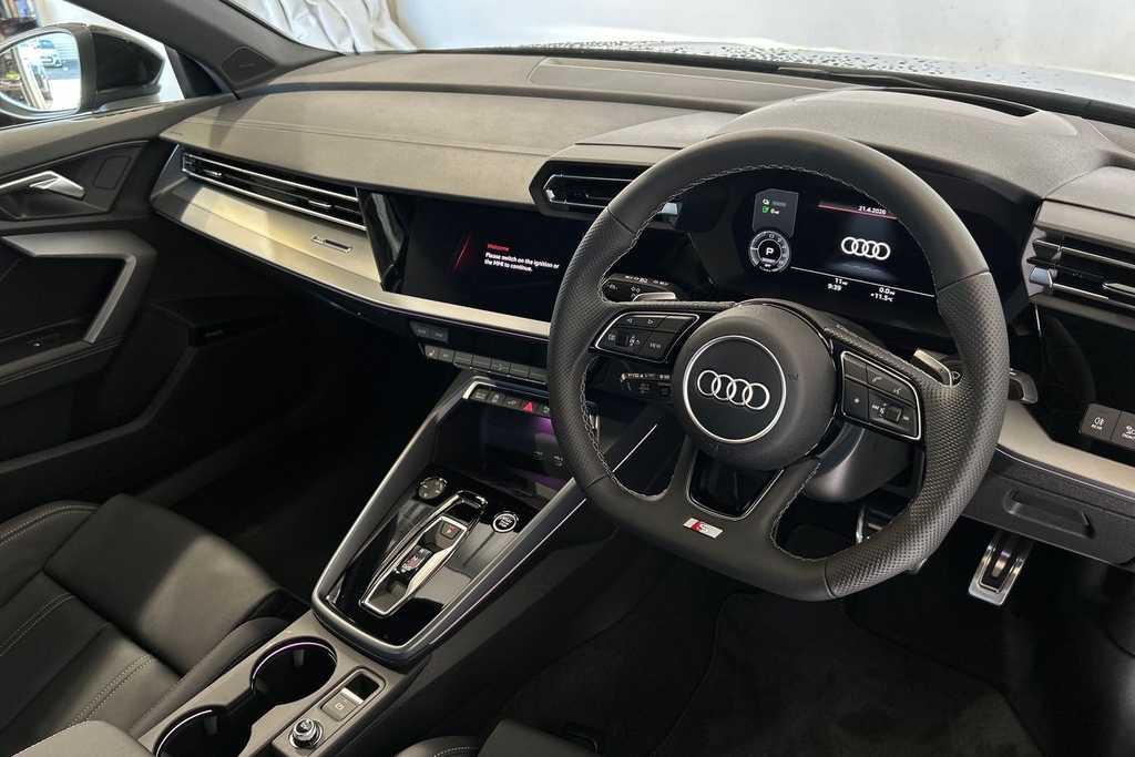 Audi A3 S Line Tfsi E 204 Ps S Tronic SV26XHZ Black #6