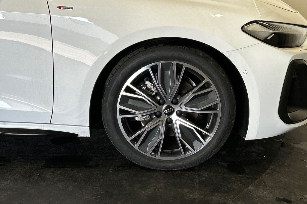 Audi A5 S Line Tfsi 150 Ps S Tronic SV26VHW White #5