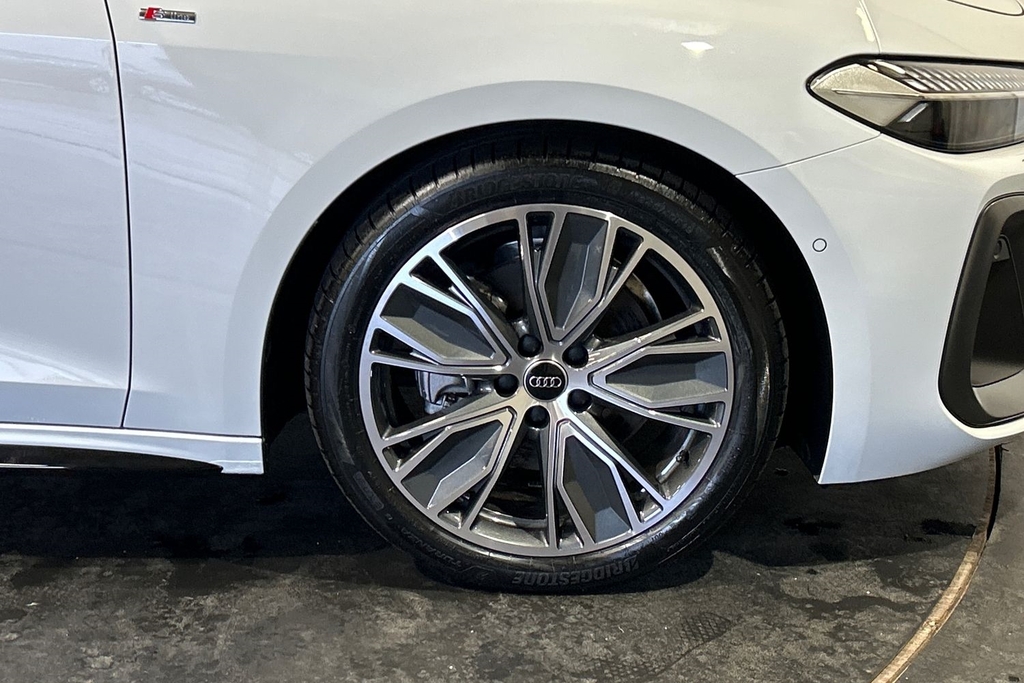 Audi A5 S Line Tfsi 204 Ps S Tronic SV26YZN White #5