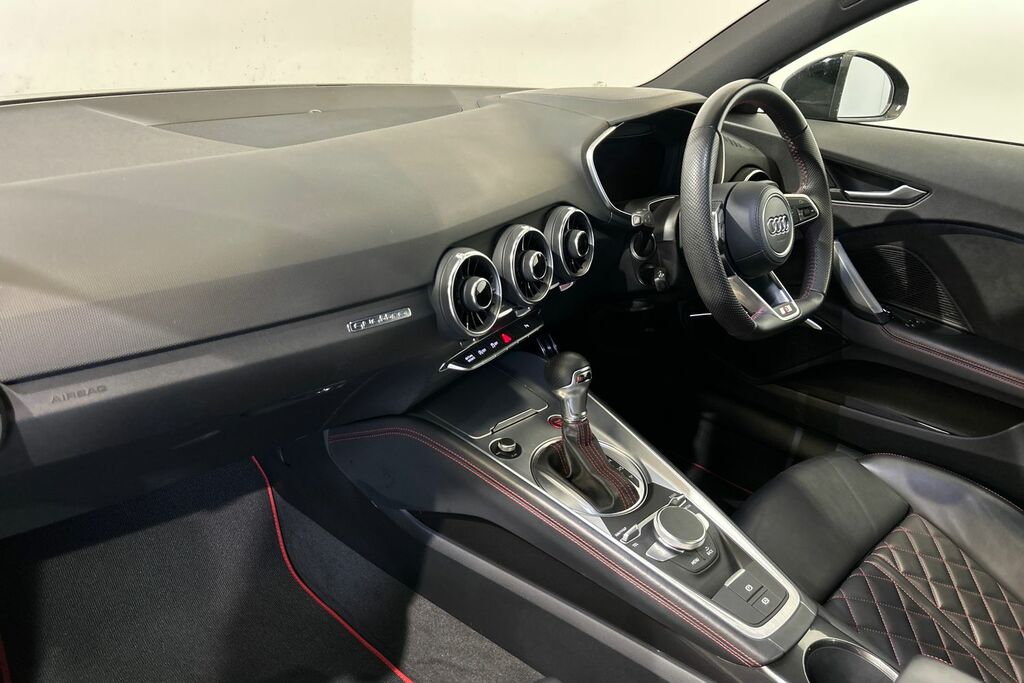 Audi TT S Coup- Black Edition Tfsi 306 Ps S Tronic SV20YEF Black #2