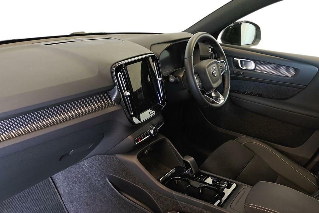 Volvo XC40 2.0 B3p Plus Dark SV74ZRY Grey #2