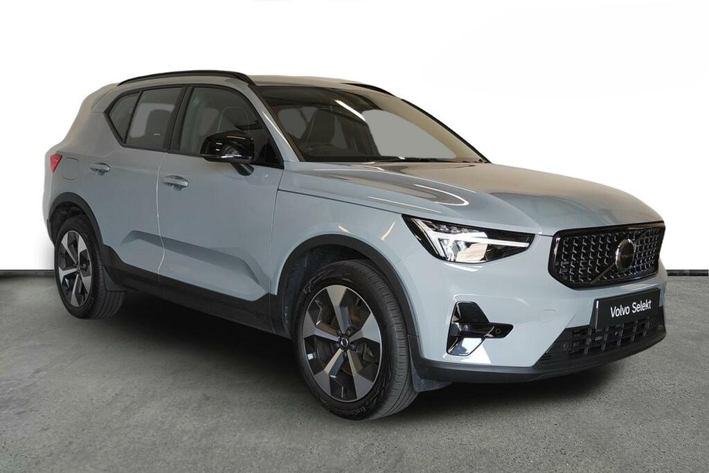 Volvo XC40 2.0 B3p Plus Dark SV74ZRY Grey