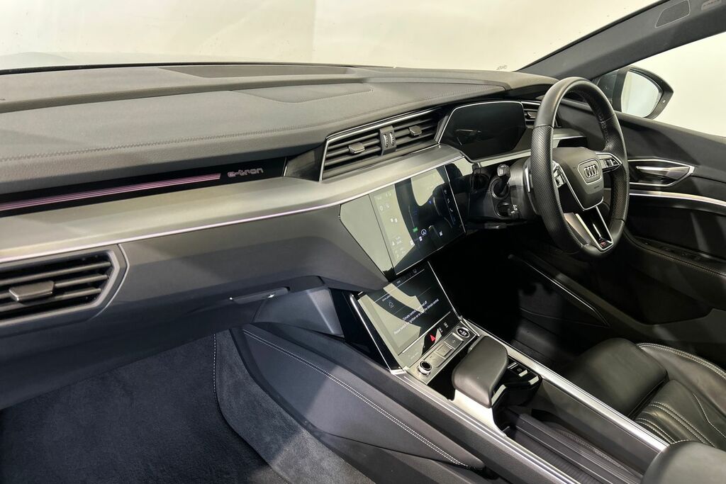 Audi Q8 e tron S Line 55 E-tron Quattro 300,00 Kw Grey #2