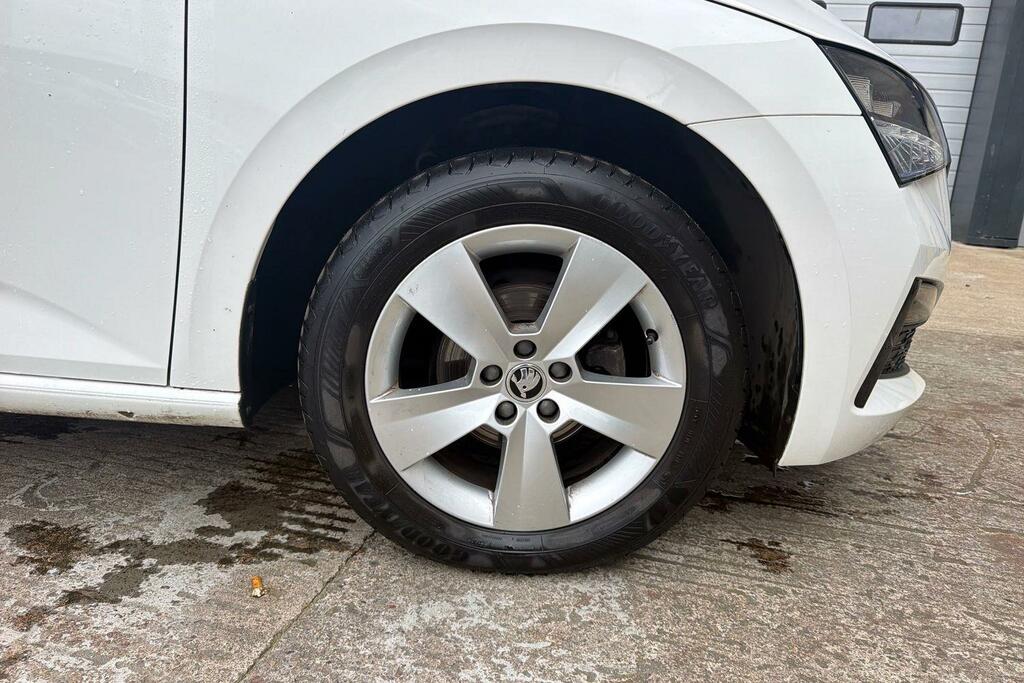 Skoda Scala 1.0 Tsi 95 Se White #5