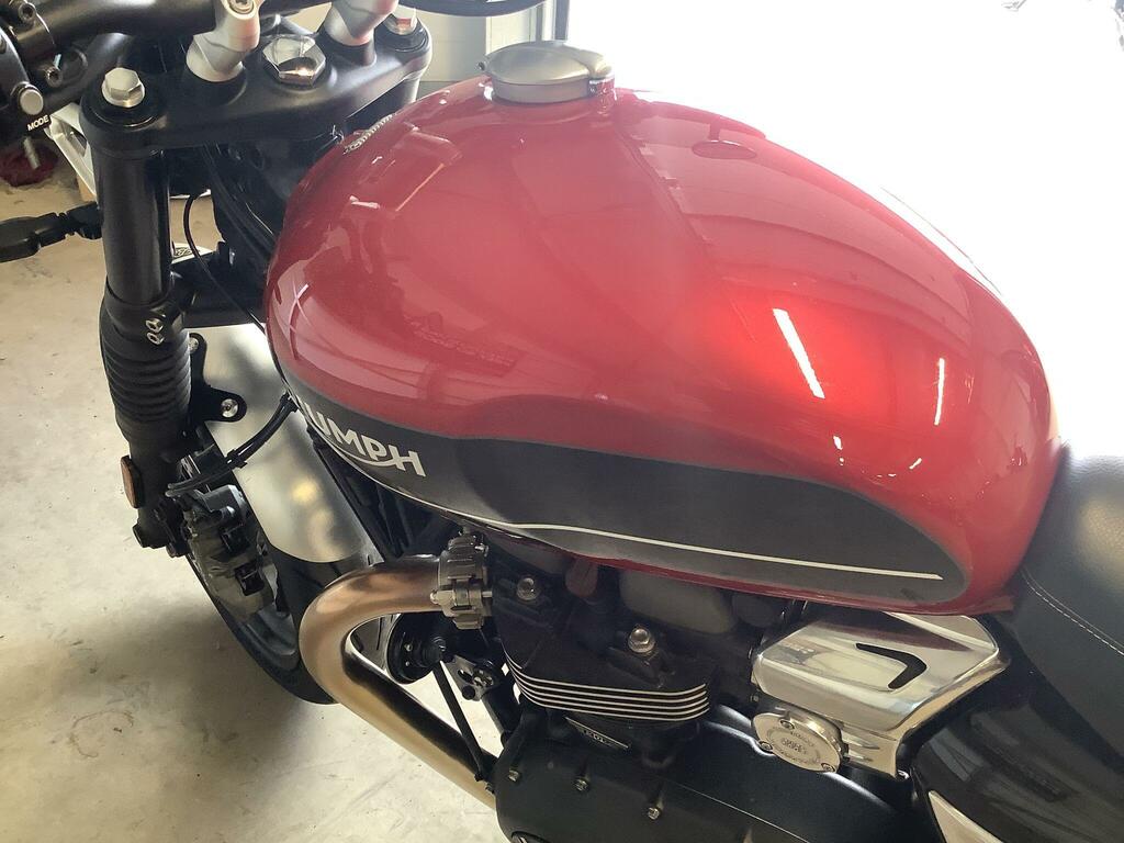 Triumph 1200 Xe Showcase Edition Blue #7
