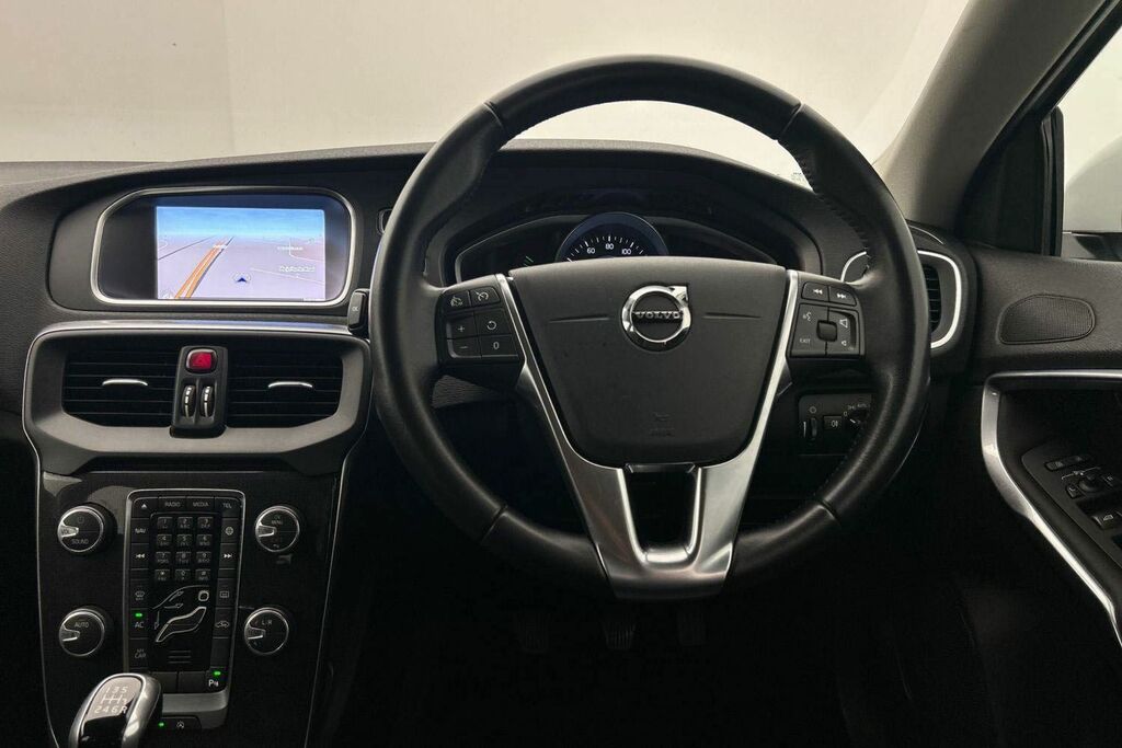 Volvo V40 2019 Volvo V40 2.0 D3 R-design Edition Black #29