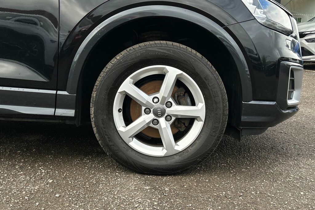 Audi Q2 30 Tdi Se ST68ZDD Black #5