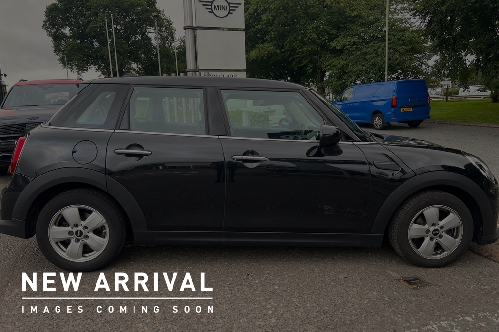 Mini Hatch Cooper 3-Door Red #4