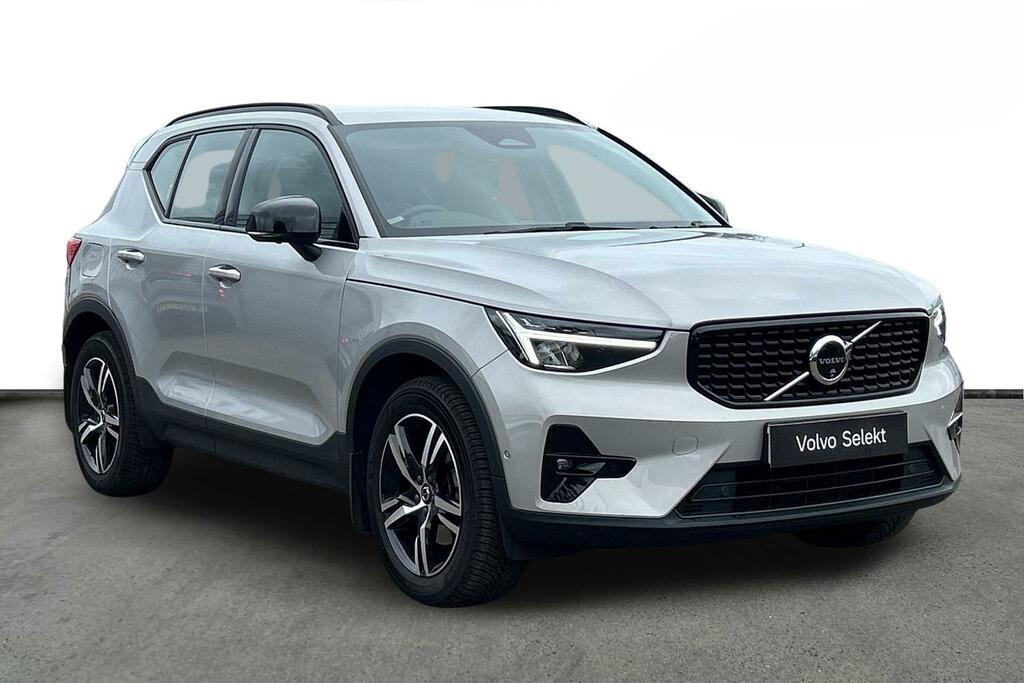 Volvo XC40 Plus, B3 Mild Hybrid, Dark Silver