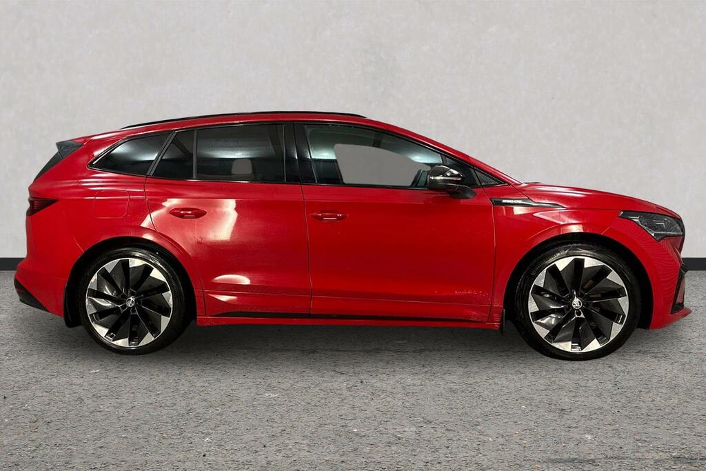 Skoda ENYAQ 150Kw 80 Sportline Plus 82Kwh Red #4