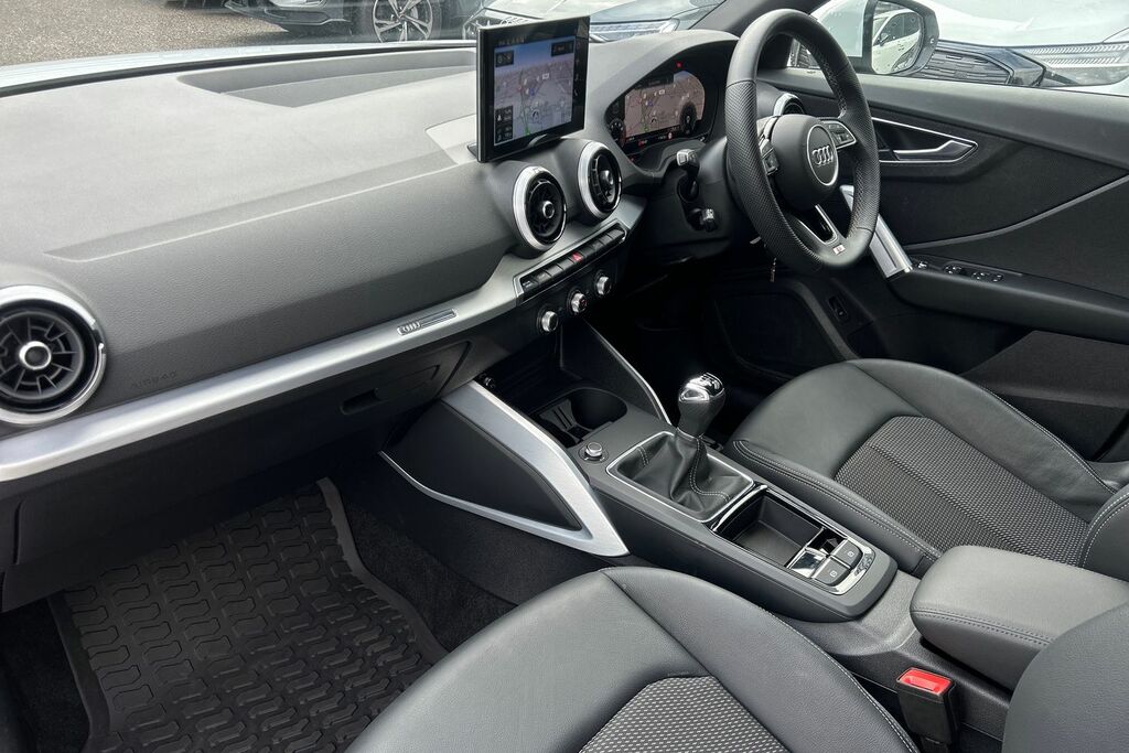 Audi Q2 Tfsi Cod Sport White #2