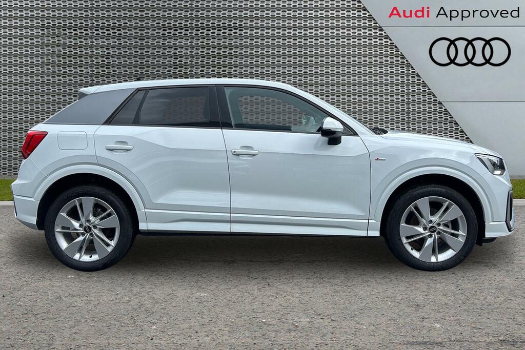 Audi Q2 Tfsi Cod Sport White #4