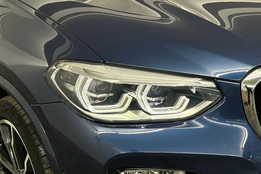 BMW X4 X4 M40d Black #20