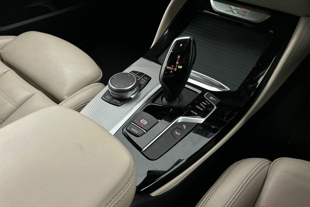 BMW X4 X4 M40d Black #10