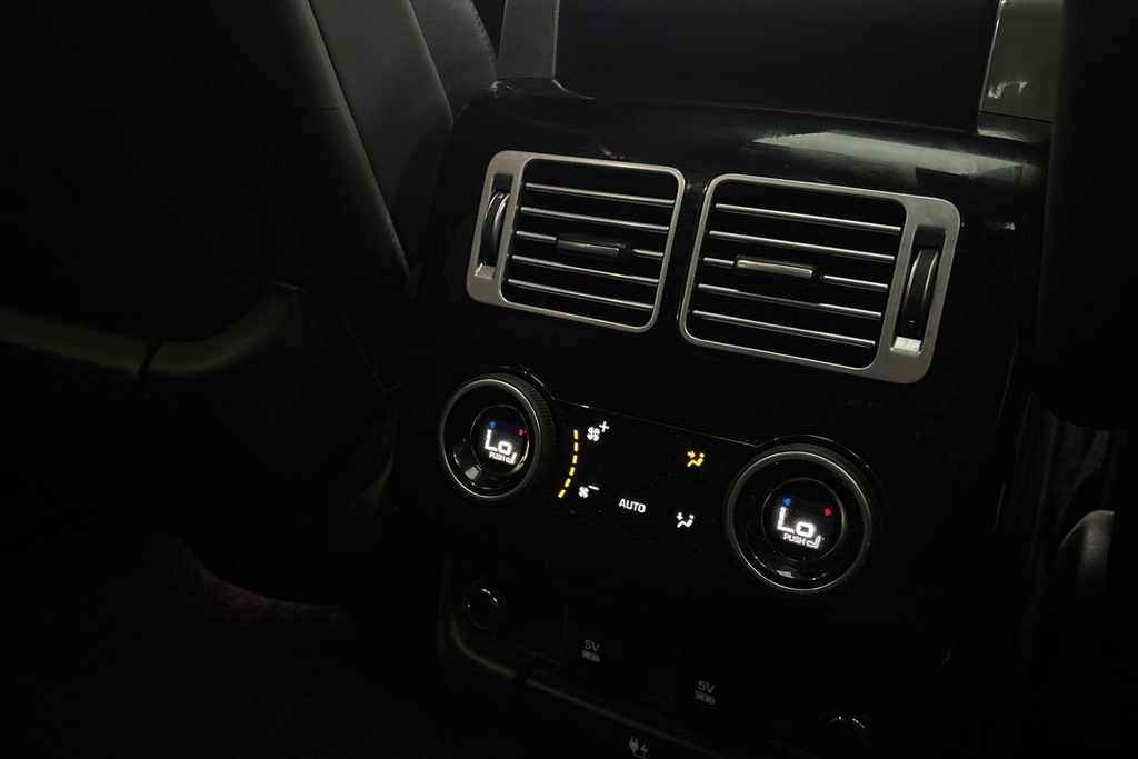 Land Rover Range Rover 3.0 D300 Westminster Black Black #18