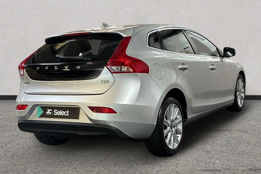 Volvo V40 2.0 D2 Se Lux Nav Euro 6 Ss Silver #2