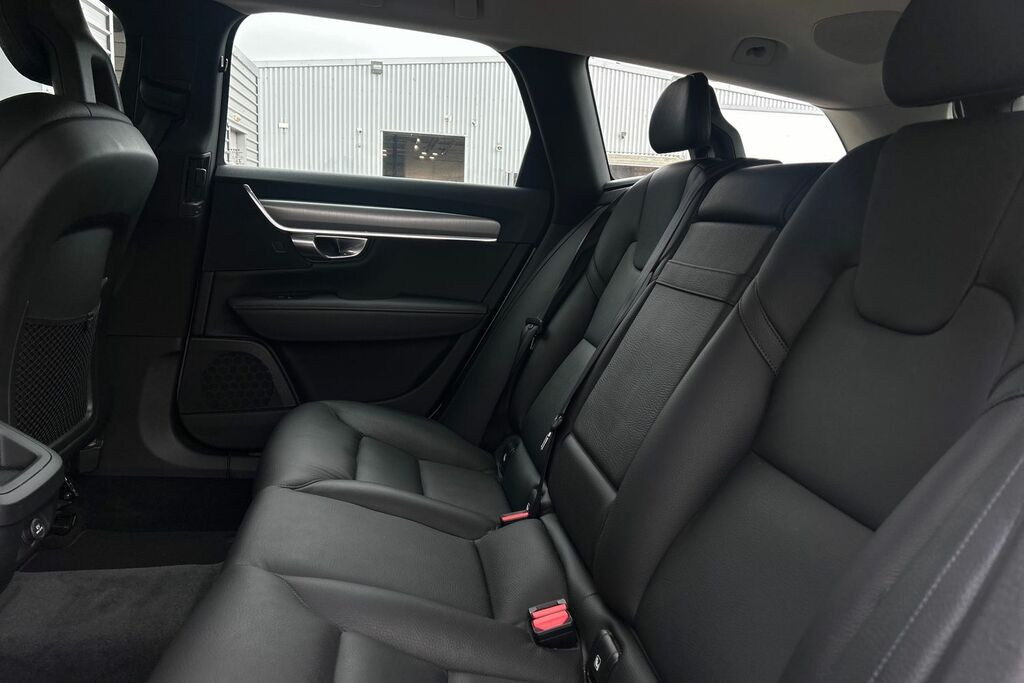 Volvo V90 V90 Inscripton D4 Gold #17