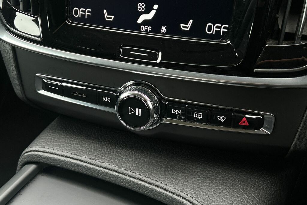 Volvo V90 V90 Inscripton D4 Gold #14