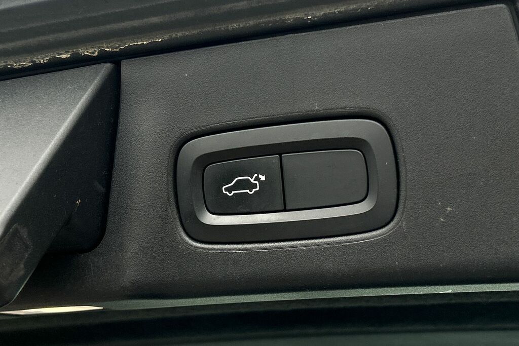 Volvo V90 V90 Inscripton D4 Gold #29