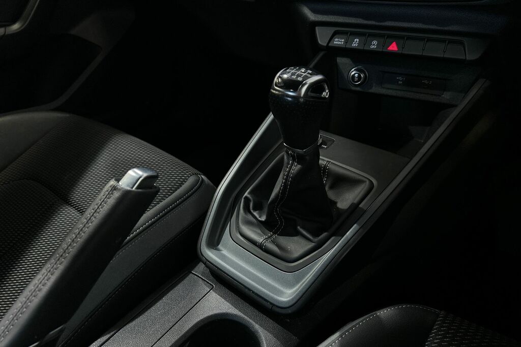 Audi A1 S Line 25 Tfsi 95 Ps 5-Speed White #23