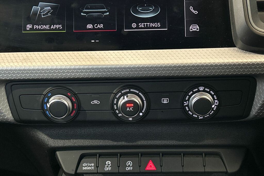 Audi A1 S Line 25 Tfsi 95 Ps 5-Speed White #17