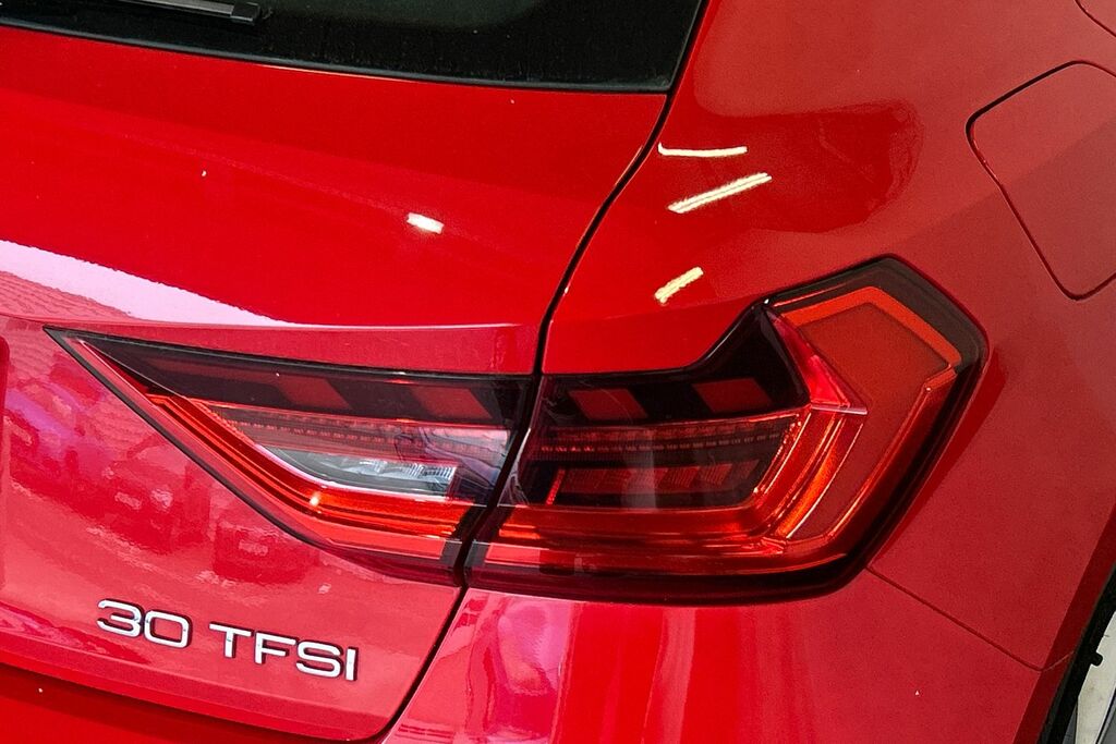 Audi A1 S Line 25 Tfsi 95 Ps 5-Speed White #19