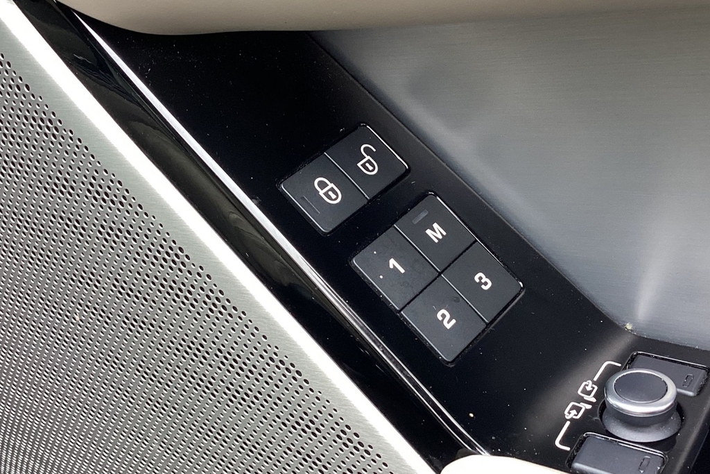 Land Rover Range Rover Velar R-dynamic Hse Silver #25