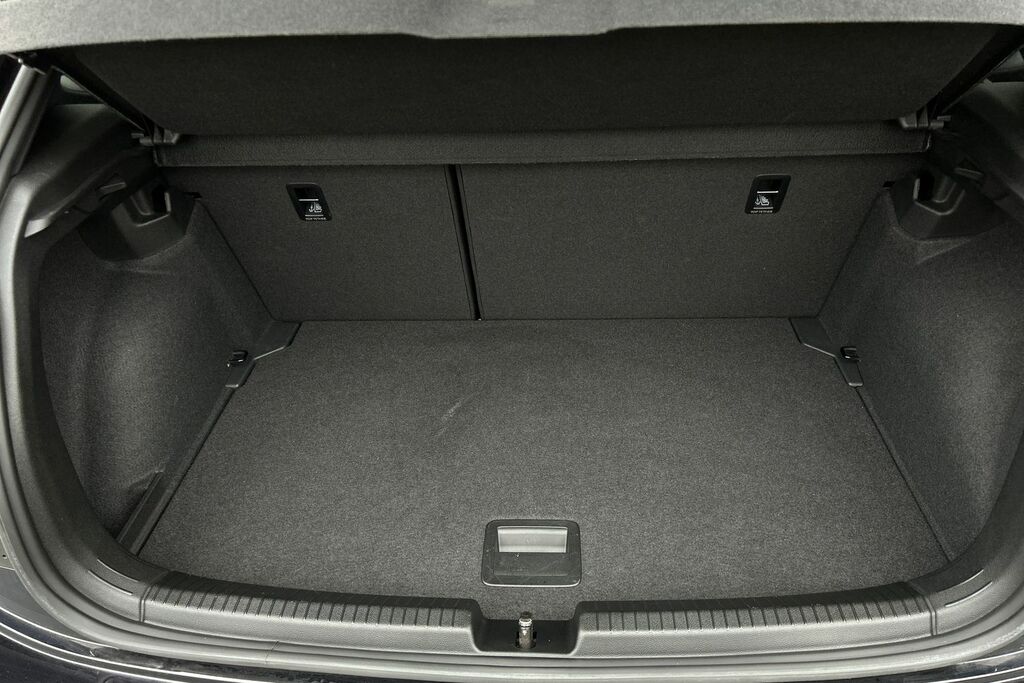 Volkswagen Polo Hatchback White #11