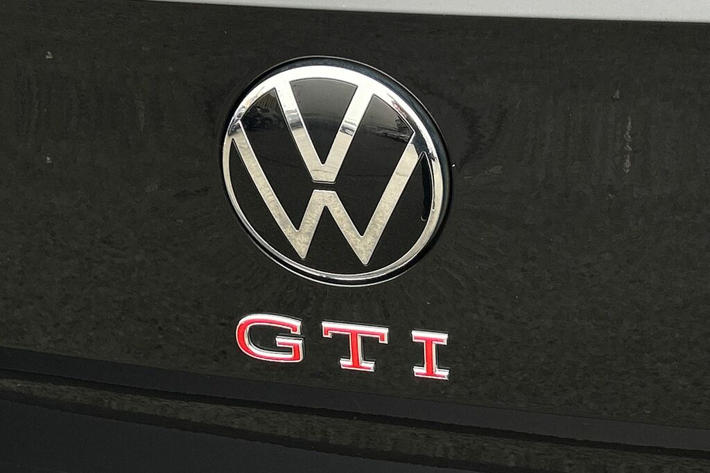 Volkswagen Polo Hatchback White #19