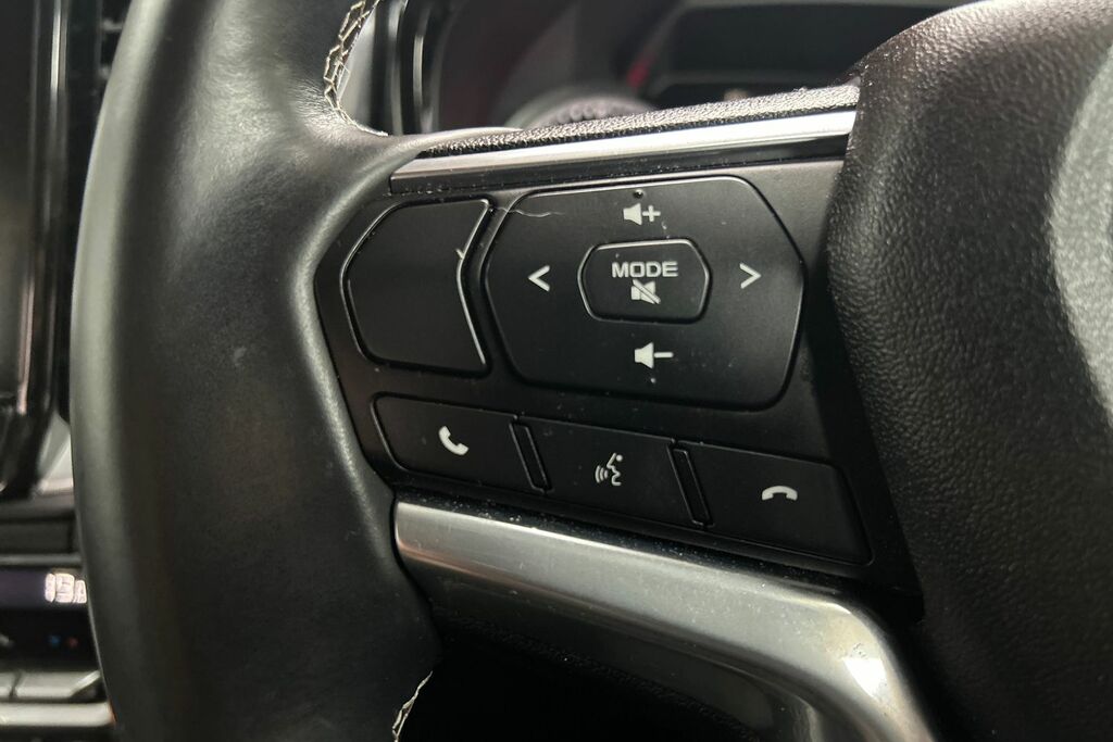 Isuzu D-Max Td V-cross U725 Ulez Red #8