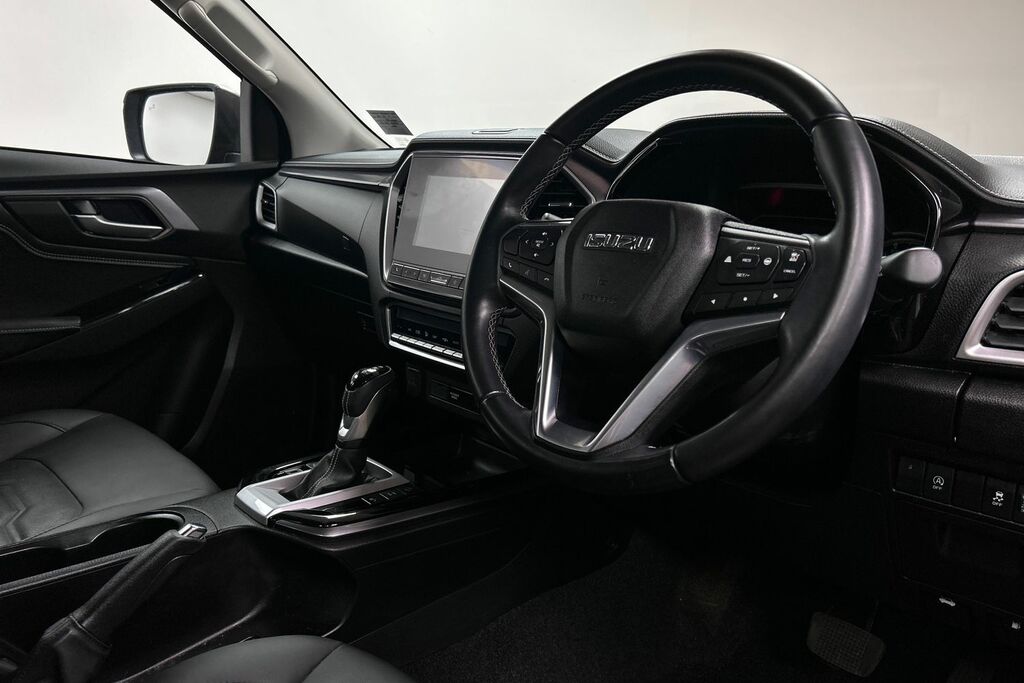 Isuzu D-Max Td V-cross U725 Ulez Red #7