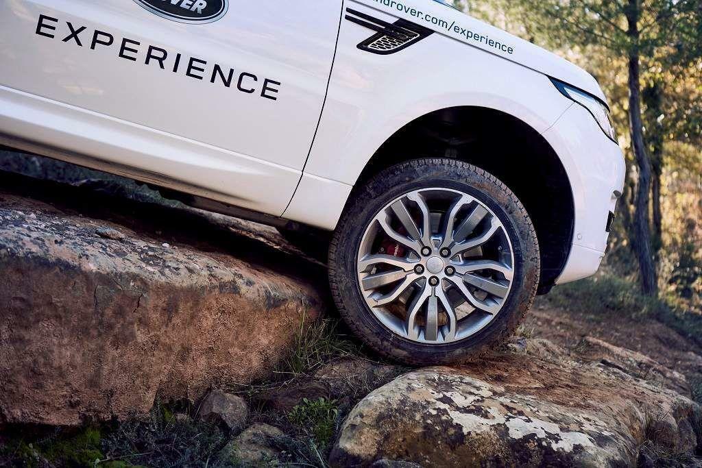 Land Rover Range Rover Evoque 2.0 D200 Dynamic Se Hatchback Black #3