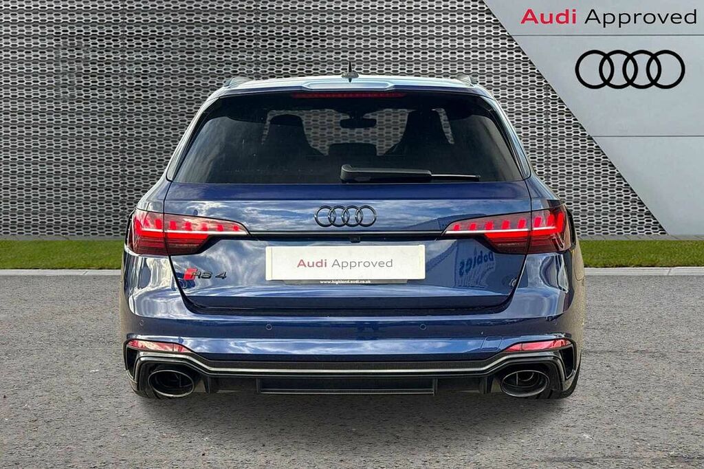 Audi RS4 Competition Black #7