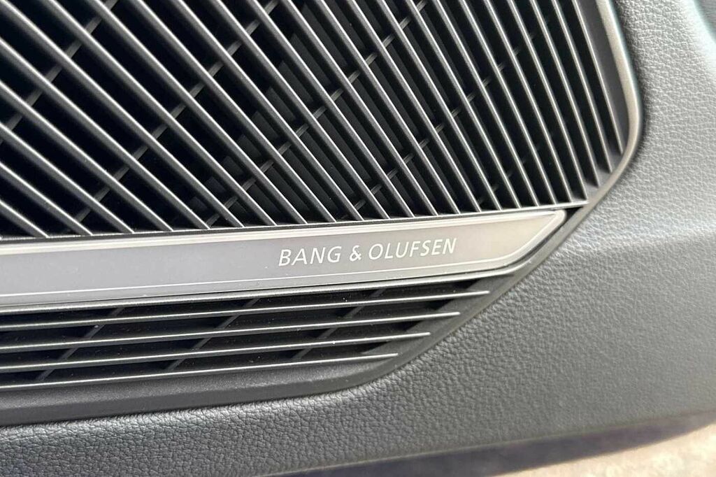Audi RS4 Competition Black #26