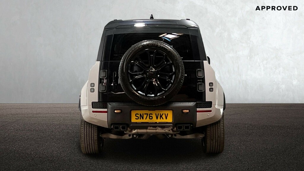 Land Rover Defender 110 P635 Octa Grey #6