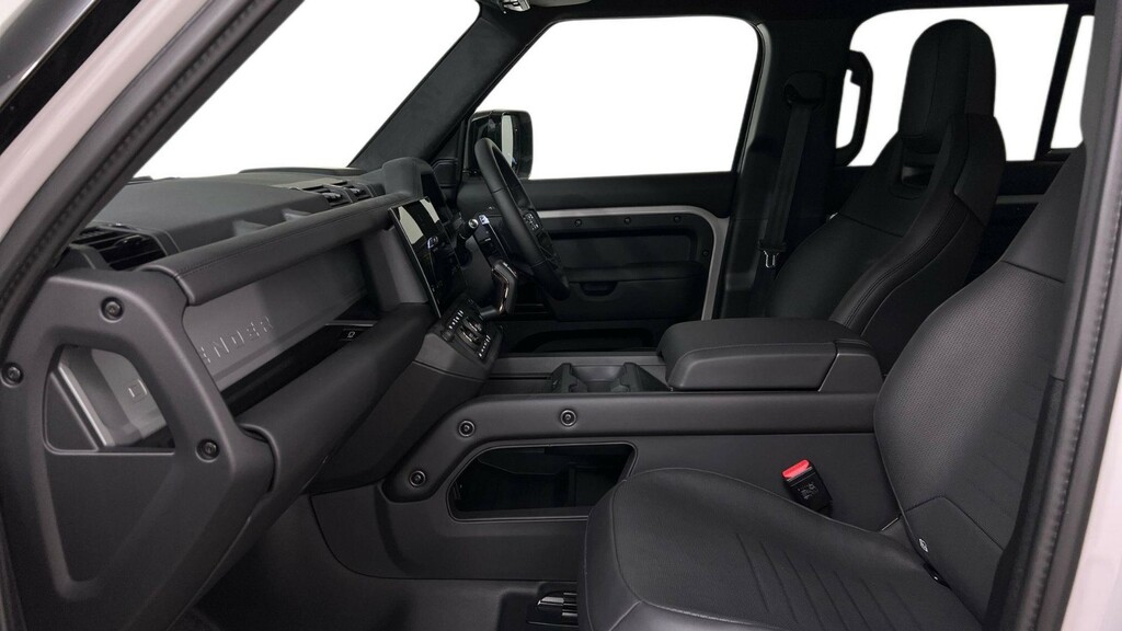 Land Rover Defender 110 P635 Octa Grey #3